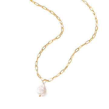Small-link chain pearl pendant necklace with stainless steel and 14K gold plating.